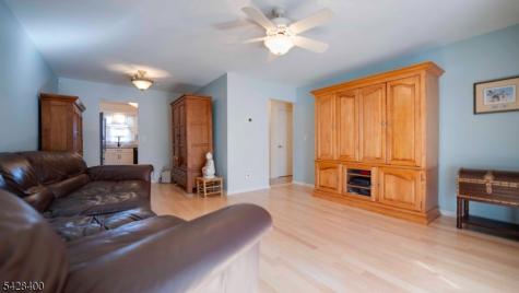 254 Nuthatch Court Readington NJ 08887