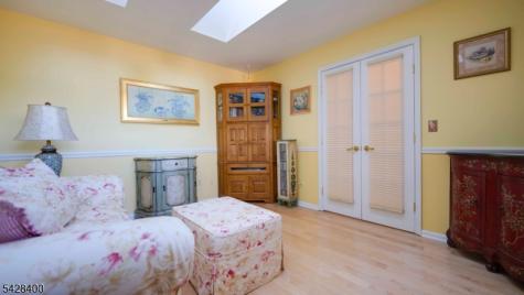 254 Nuthatch Court Readington NJ 08887