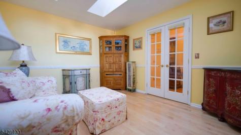 254 Nuthatch Court Readington NJ 08887