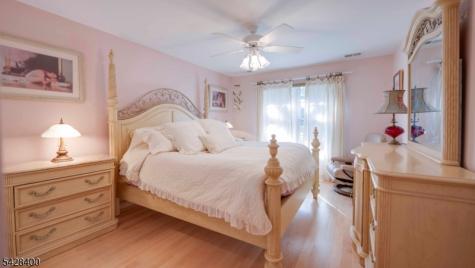 254 Nuthatch Court Readington NJ 08887