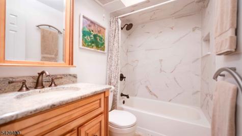 254 Nuthatch Court Readington NJ 08887