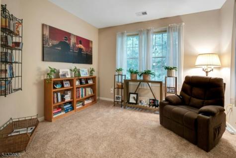17 Ridgeview Lane Mount Arlington NJ 07856