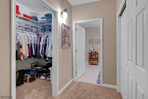 17 Ridgeview Lane Mount Arlington NJ 07856