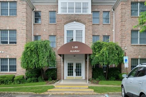 17 Ridgeview Lane Mount Arlington NJ 07856