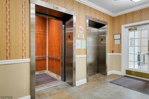 17 Ridgeview Lane Mount Arlington NJ 07856