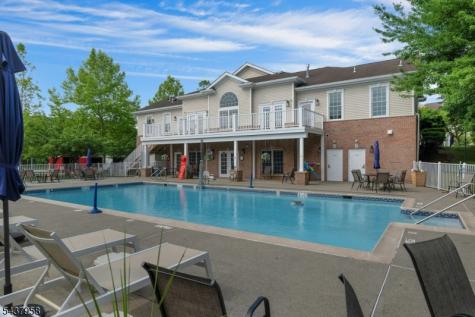 17 Ridgeview Lane Mount Arlington NJ 07856