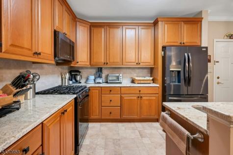 17 Ridgeview Lane Mount Arlington NJ 07856