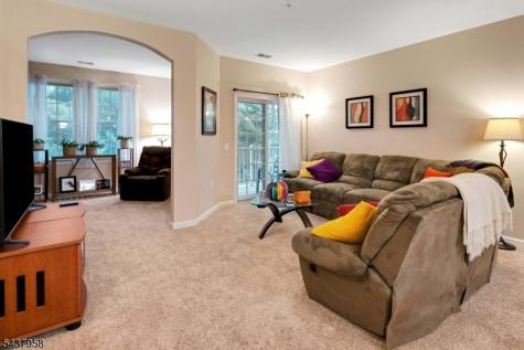 17 Ridgeview Lane Mount Arlington NJ 07856
