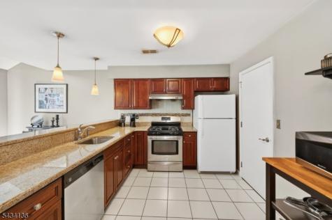 147 Picadilly Place Franklin NJ 08873