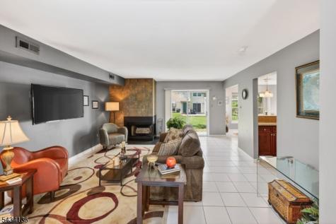 147 Picadilly Place Franklin NJ 08873