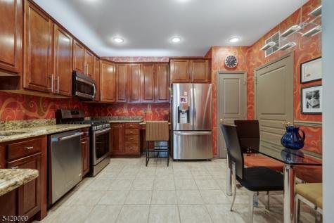 10402 Warrens Way Wanaque NJ 07465