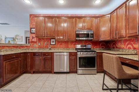 10402 Warrens Way Wanaque NJ 07465