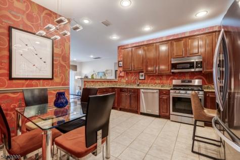 10402 Warrens Way Wanaque NJ 07465
