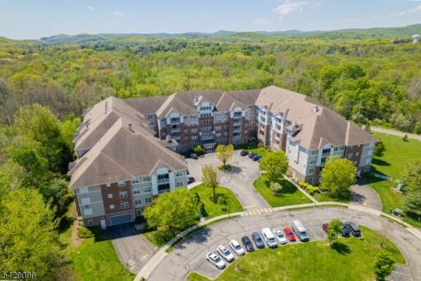 10402 Warrens Way Wanaque NJ 07465