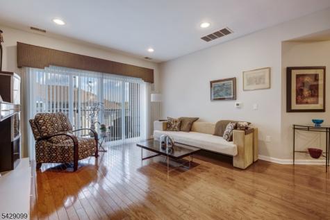 10402 Warrens Way Wanaque NJ 07465