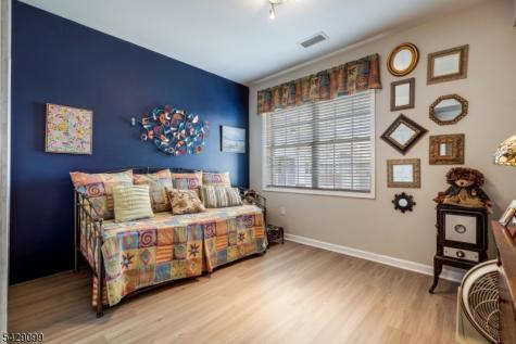 10402 Warrens Way Wanaque NJ 07465