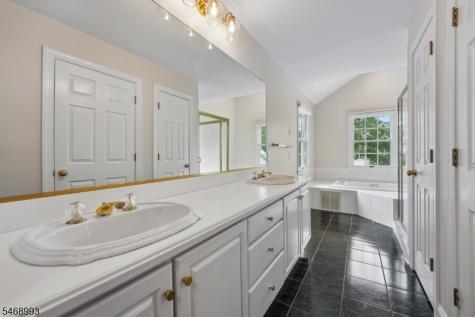4 Meadowbrook Club Way Far Hills NJ 07931