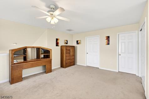 13 Fairchild Lane Wantage NJ 07461