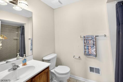 13 Fairchild Lane Wantage NJ 07461