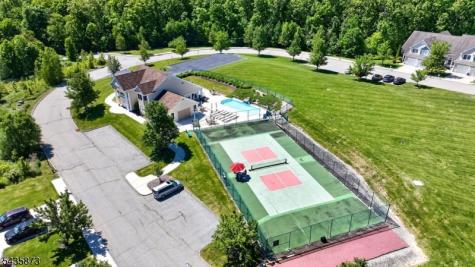 13 Fairchild Lane Wantage NJ 07461