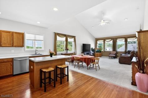 13 Fairchild Lane Wantage NJ 07461