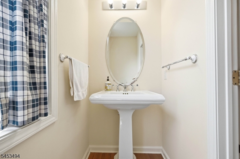 427 Hartford Drive Nutley NJ 07110