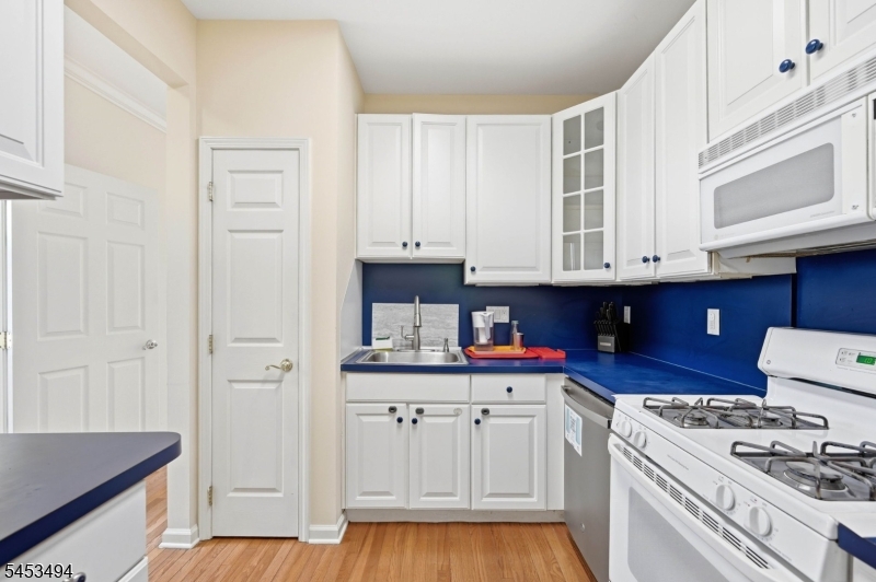 427 Hartford Drive Nutley NJ 07110