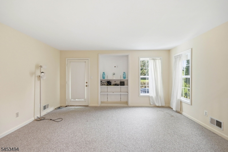 427 Hartford Drive Nutley NJ 07110
