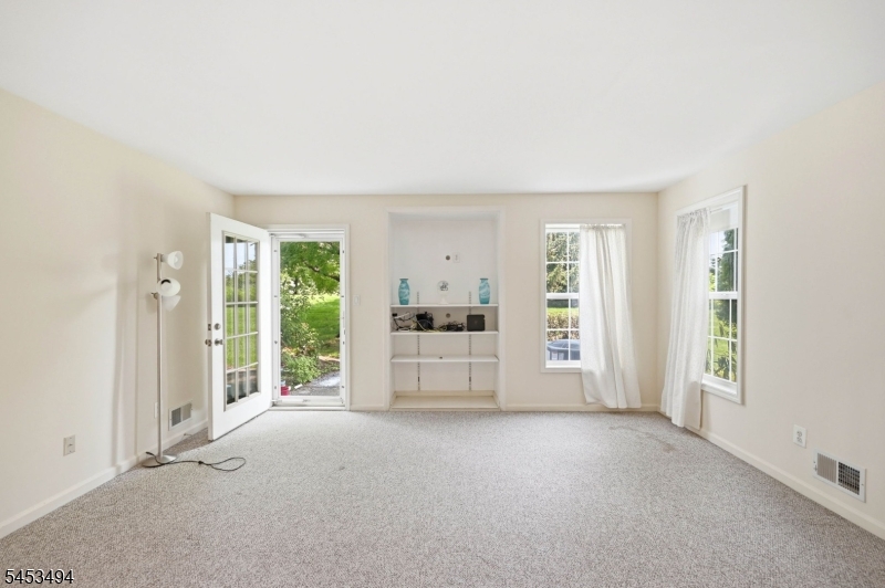 427 Hartford Drive Nutley NJ 07110