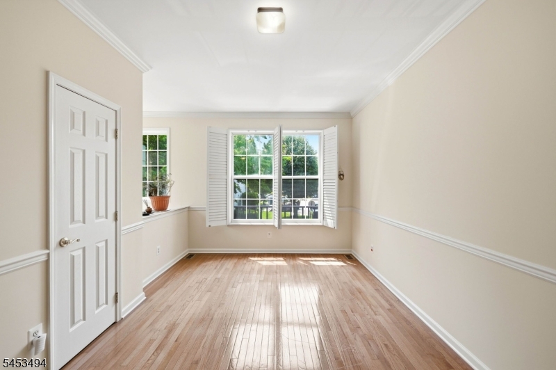 427 Hartford Drive Nutley NJ 07110