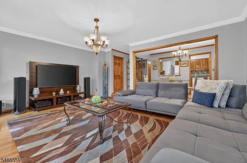55 Chelsea Circle Raritan NJ 08822