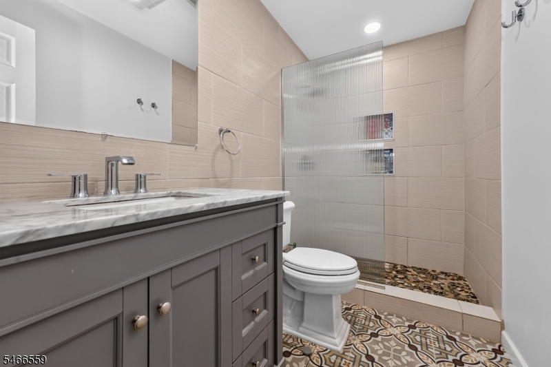 55 Chelsea Circle Raritan NJ 08822