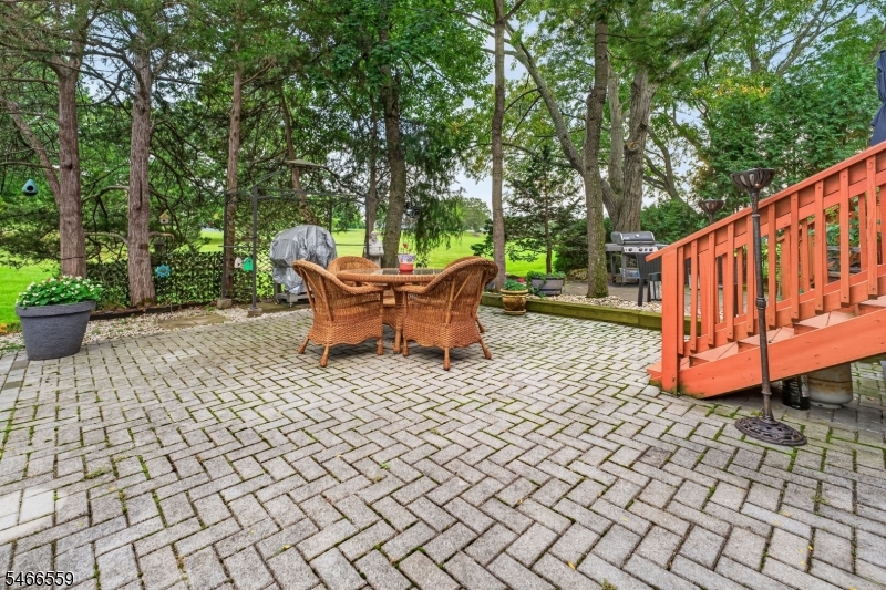 55 Chelsea Circle Raritan NJ 08822