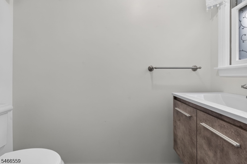 55 Chelsea Circle Raritan NJ 08822