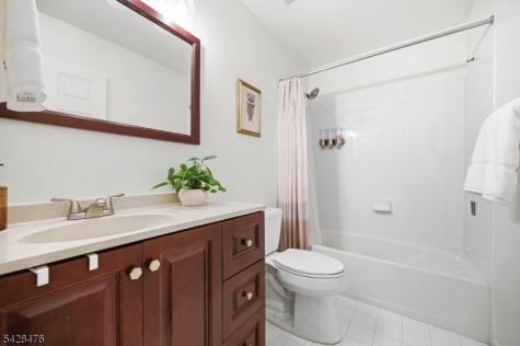 204 Swathmore Drive Nutley NJ 07110