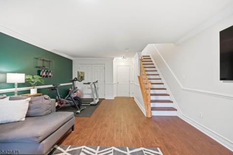 204 Swathmore Drive Nutley NJ 07110