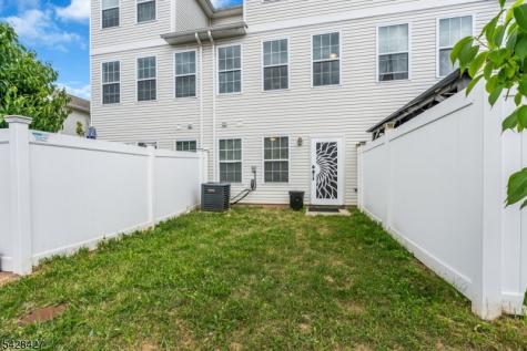 16 Paulina Place Franklin NJ 08873