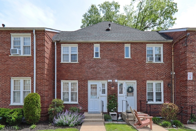 43 Parkway Village Cranford NJ 07016