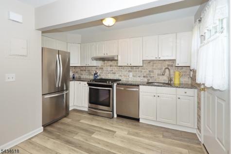 43 Parkway Village Cranford NJ 07016
