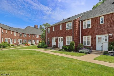 43 Parkway Village Cranford NJ 07016