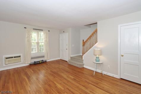 43 Parkway Village Cranford NJ 07016