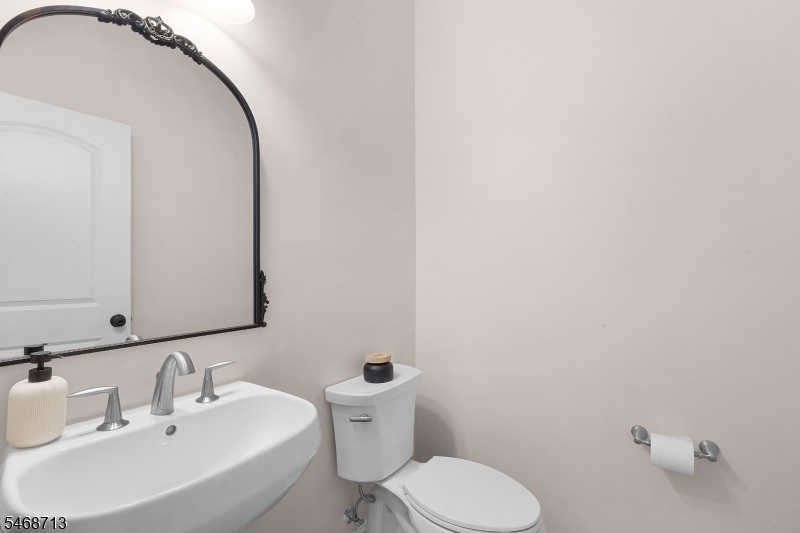 14 Blazingstar Way Allamuchy NJ 07840