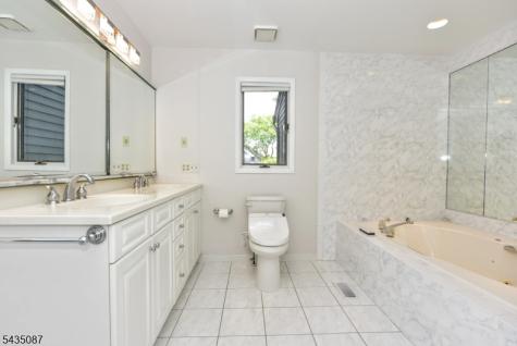 143 Fisher Road Mahwah NJ 07430