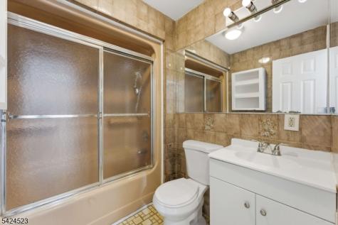 1616 74th Street North Bergen NJ 07047