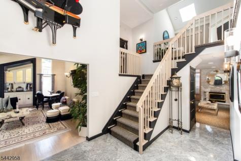 32 Robinhood Drive Mountain Lakes NJ 07046
