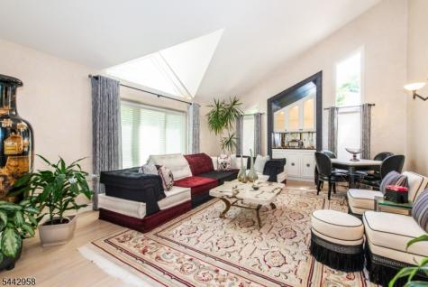 32 Robinhood Drive Mountain Lakes NJ 07046