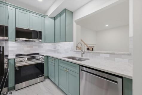 13 Encampment Drive Bedminster NJ 07921