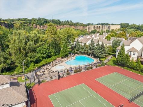 1048 Smith Manor Boulevard West Orange NJ 07052