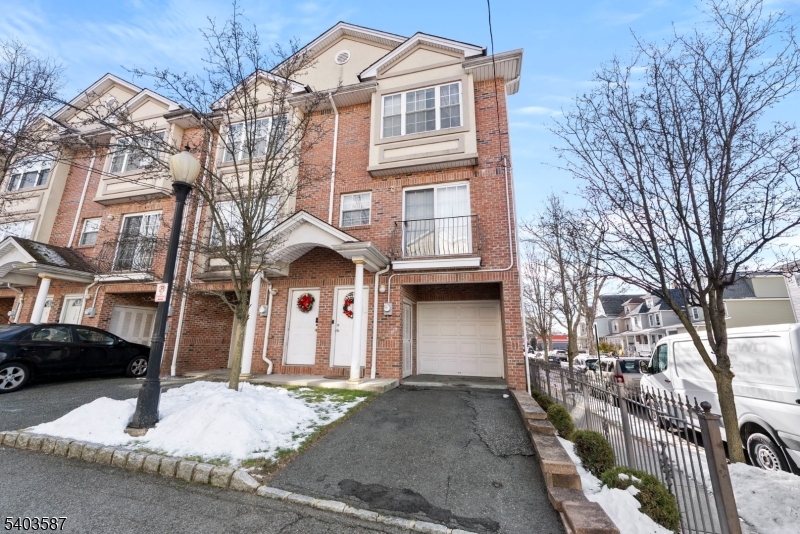 126 Amherst Street East Orange NJ 07018