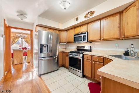 126 Amherst Street East Orange NJ 07018